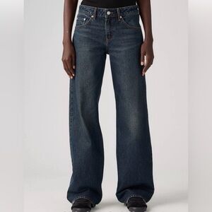 Levis Women’s Low Loose Jeans Size 27